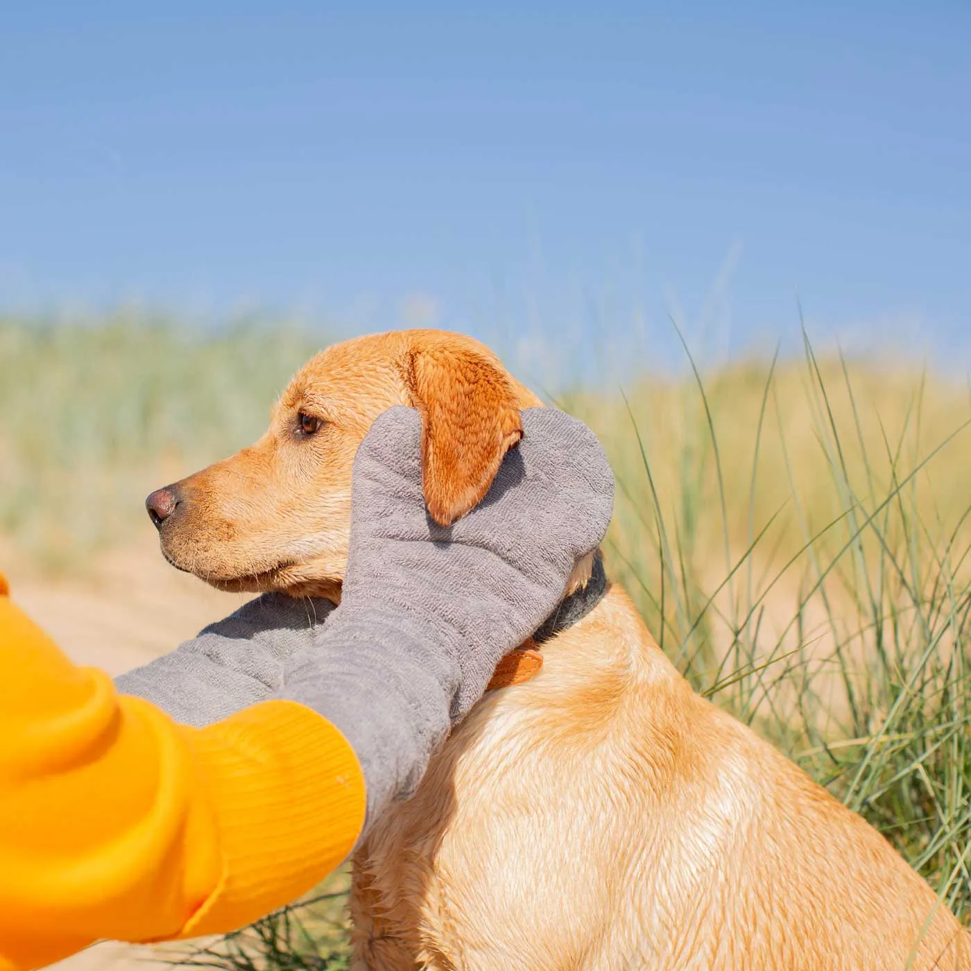 Bamboo Drying Mitts in Gun Metal by Lords & Labradors