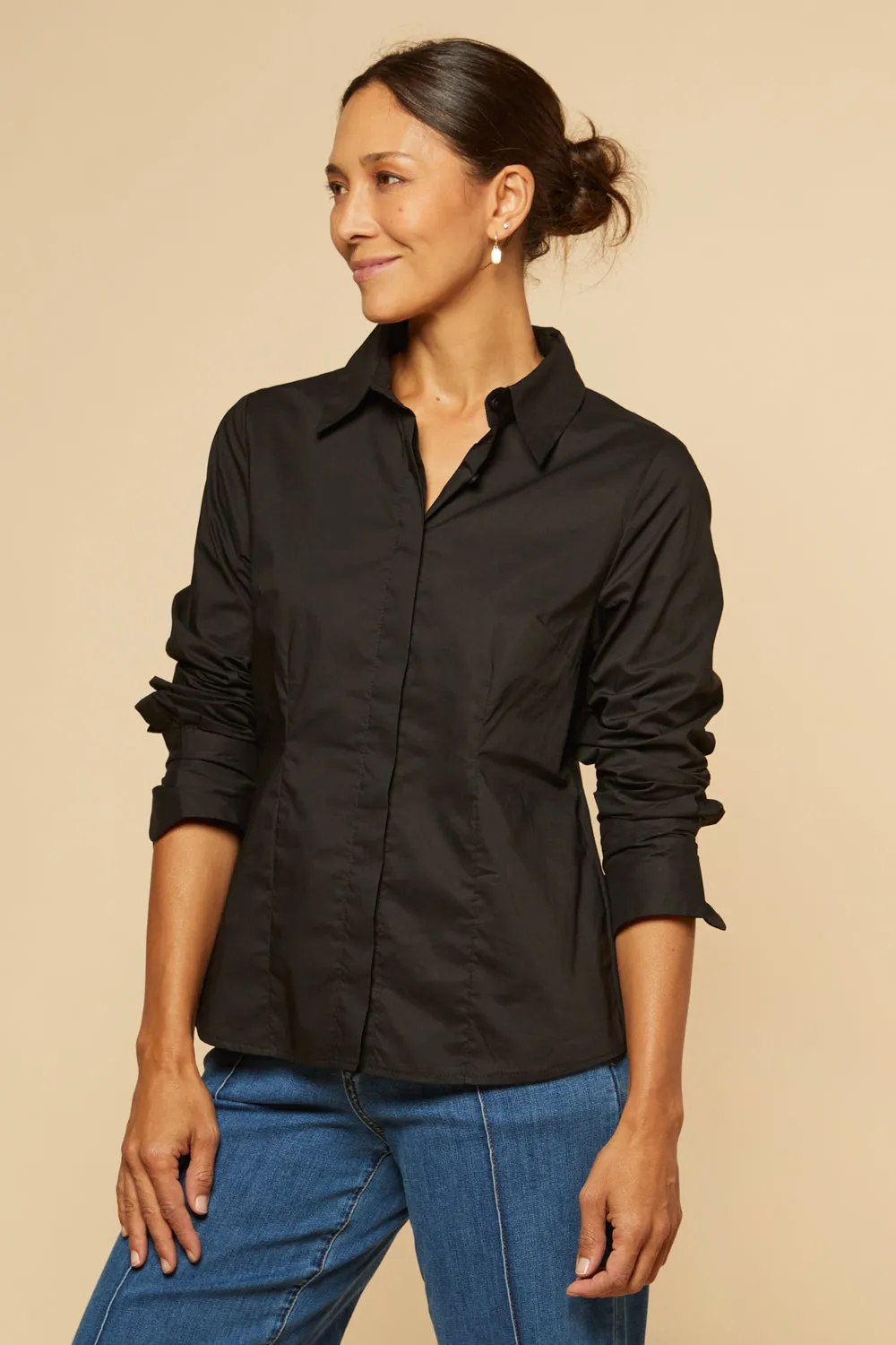 Brinley Poplin Stretch Shirt in Black