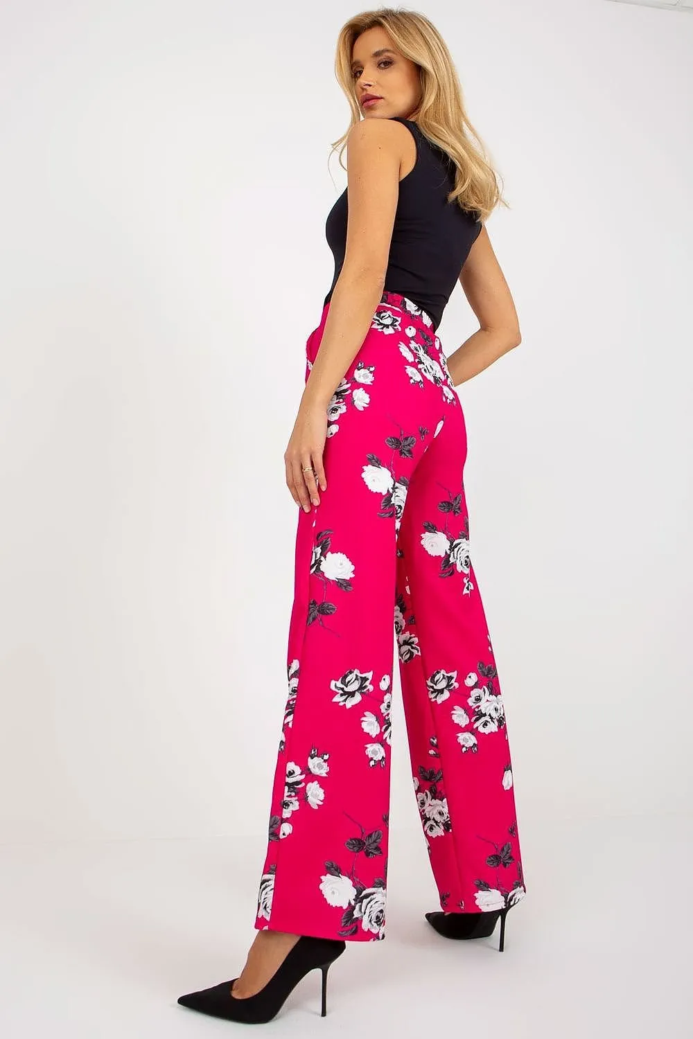 Chic High-Rise Wide Leg Trousers - Lakerta by Women's Wear