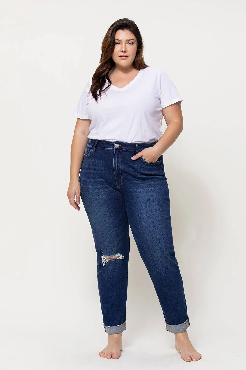 Distressed Relaxed Mom Jean - VOLUME