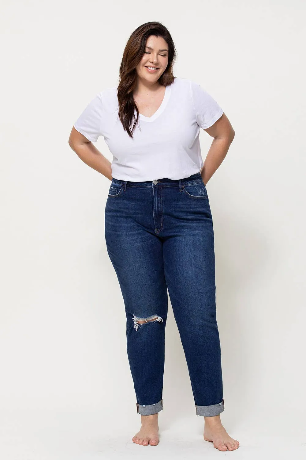 Distressed Relaxed Mom Jean - VOLUME