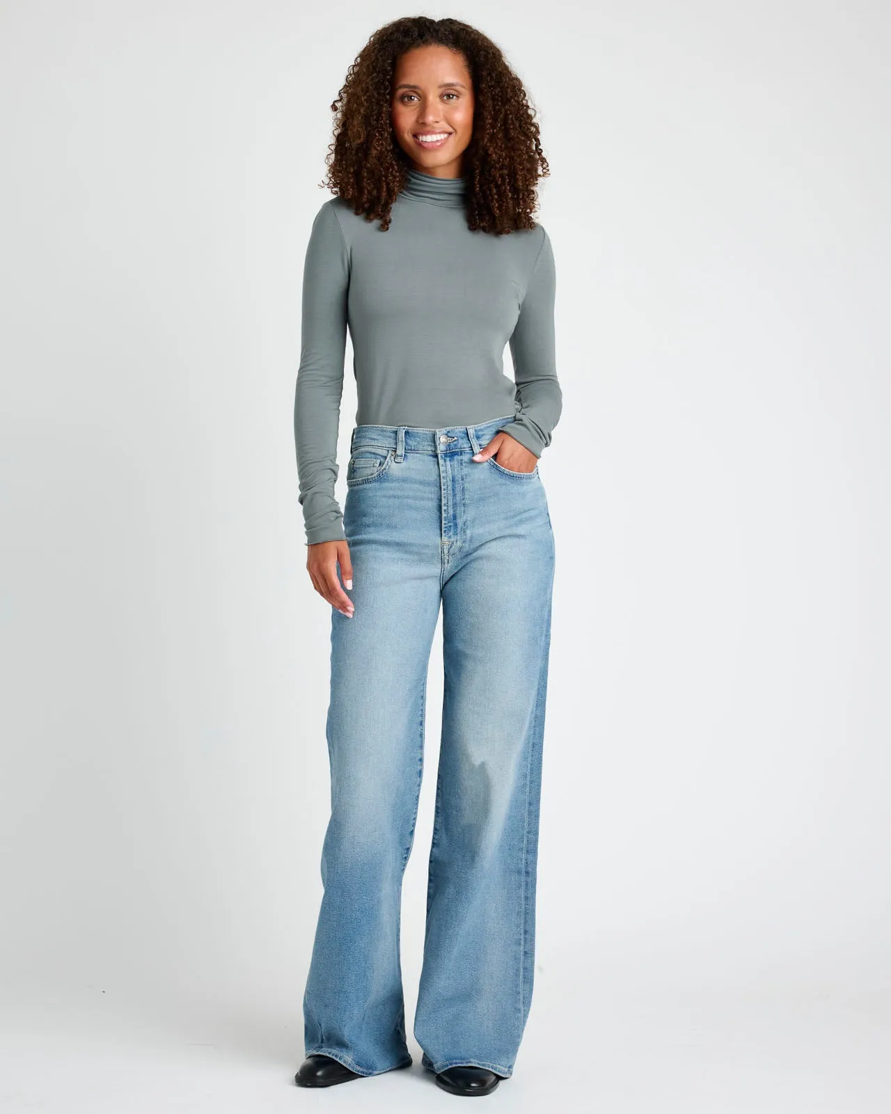 High-Rise Wide Leg Jean