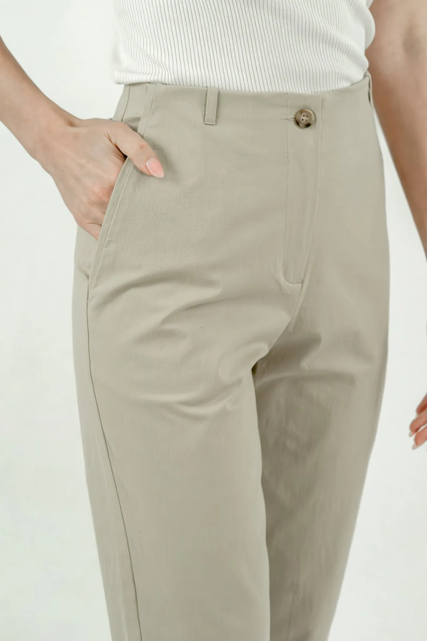 Tapered Pocket Detail Pant