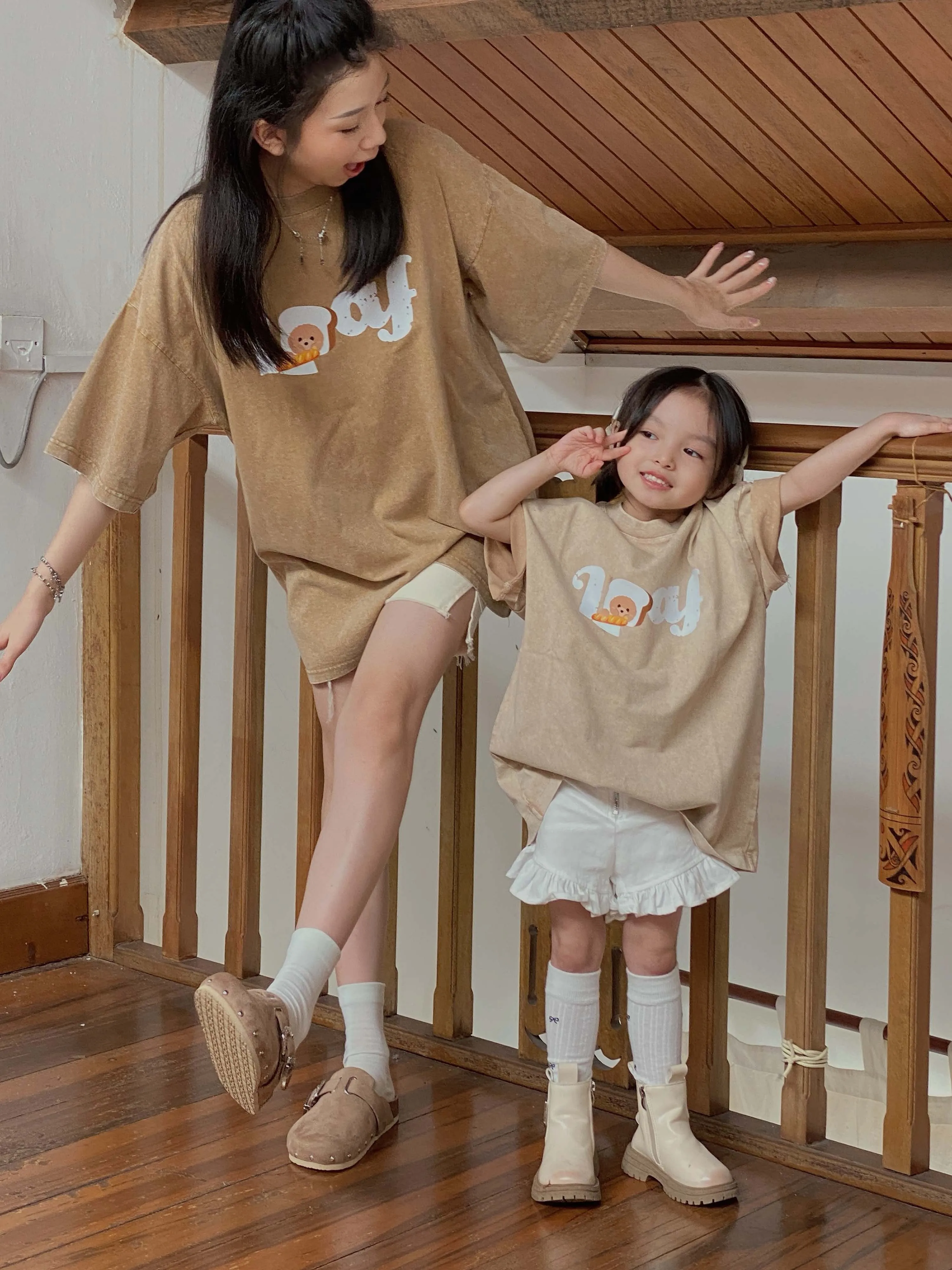 Toast Loaf Kid T-Shirt Collection LIGHT KHAKI